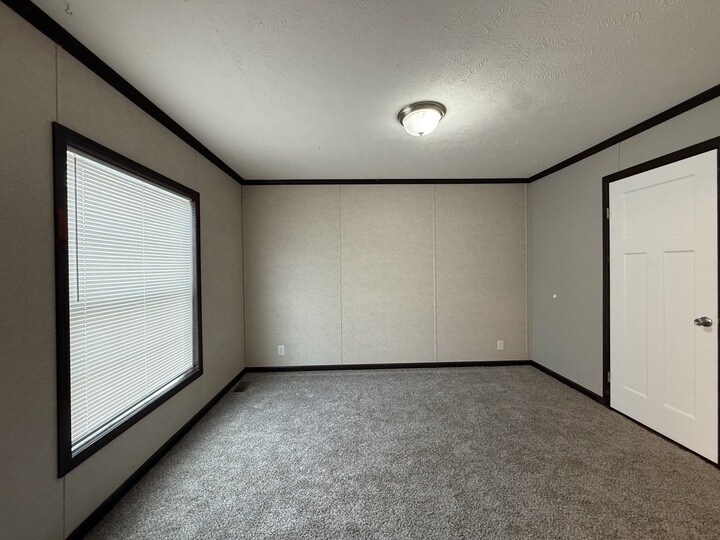 Building Photo - 10610 State Rte 762