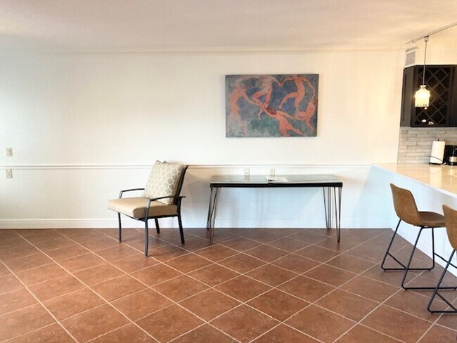 Building Photo - Casa Rio Waterfront Condominium