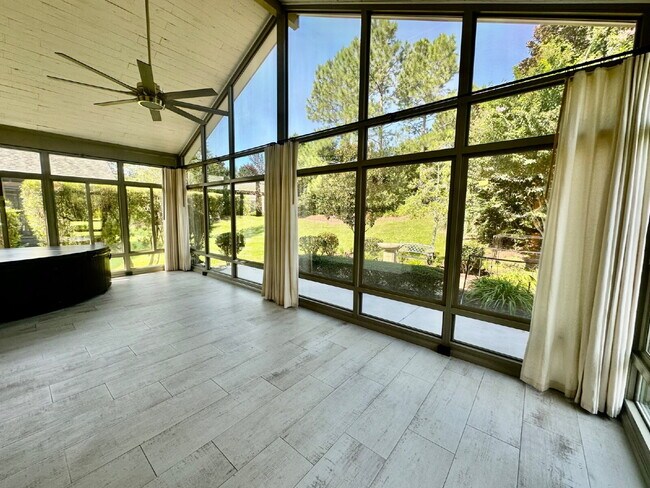 Building Photo - Charming Sun City Retreat, Availale Now for Rent
