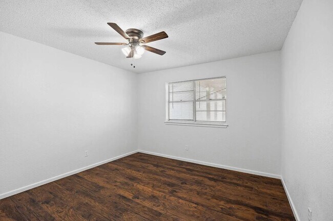 Building Photo - 2321 78th St