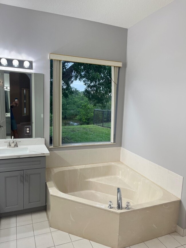 Building Photo - 9357 Osprey Isles Blvd