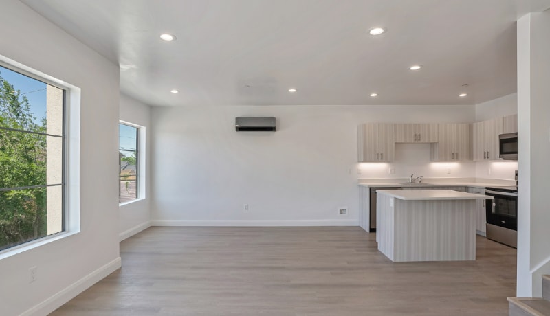 Building Photo - 321 E 2100 S