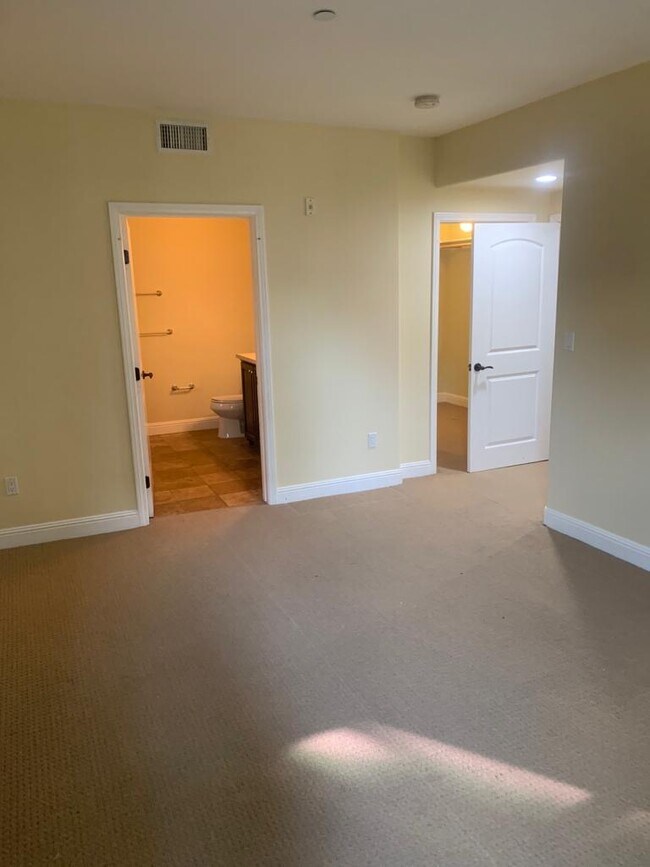 view from master to bathroom and walk in closet - 5037 Rosewood Ave