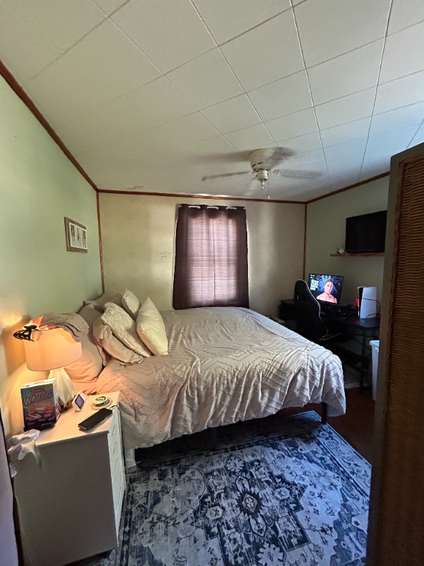 Building Photo - 104 SW Hines St