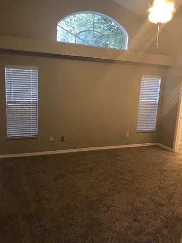 Building Photo - 1063 Royal Oaks Dr