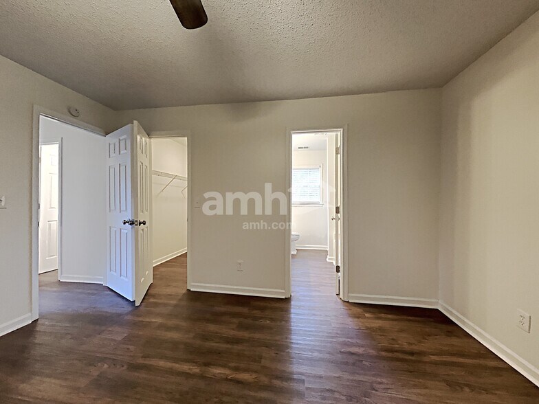 Building Photo - 2645 Windstream Way NW