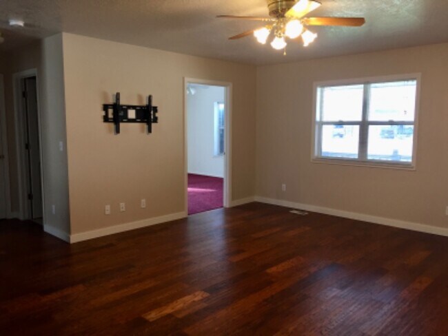 Building Photo - 714 Monticello Ct