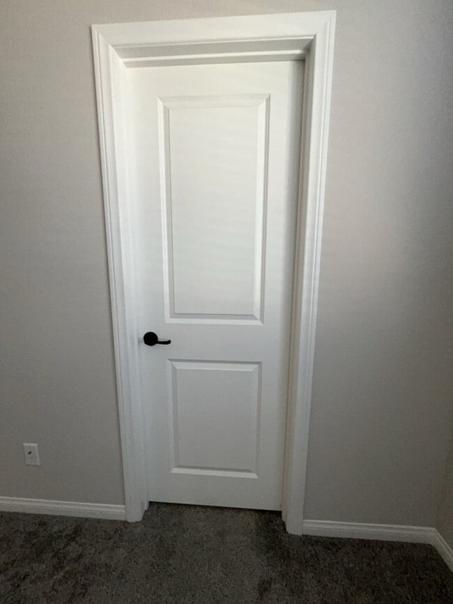 Building Photo - 2122 Bethesda Fountain Rd