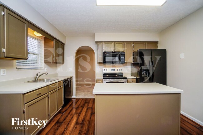 Building Photo - 212 Strathsprey Dr