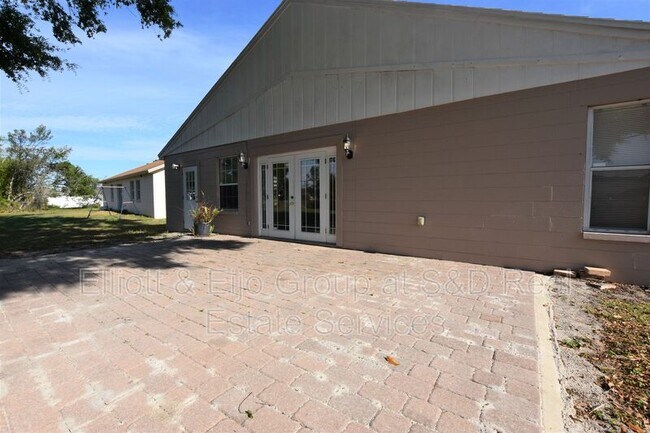 Building Photo - 5357 St Lucia Dr
