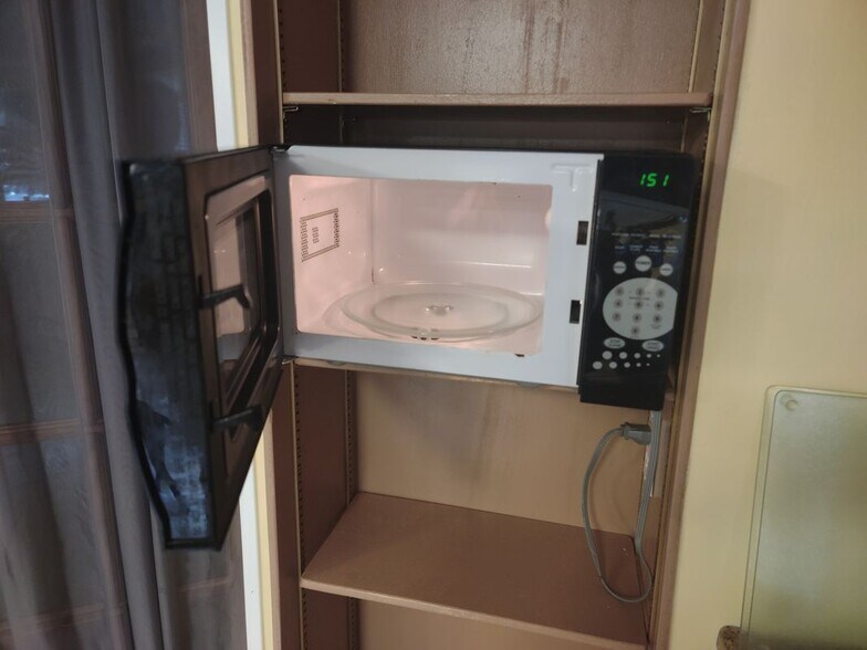 Building Photo - 5 Maryland Ave