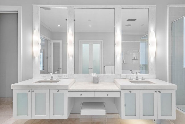 Building Photo - 1620 Lands End Rd