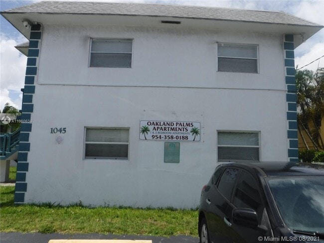 Building Photo - 1045 NE 39th Dr