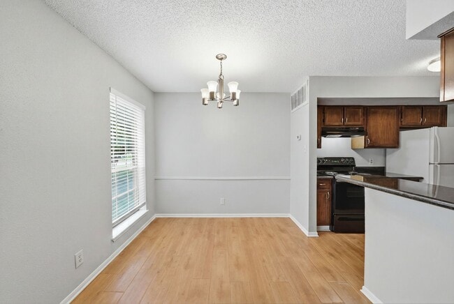 Building Photo - 2120 El Paseo St