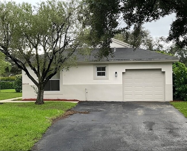 Building Photo - 20710 NW 21st St
