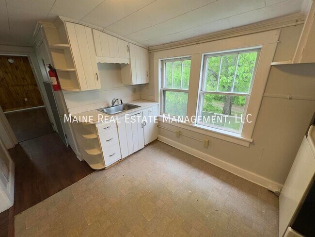 Primary Photo - 800 Stillwater Ave