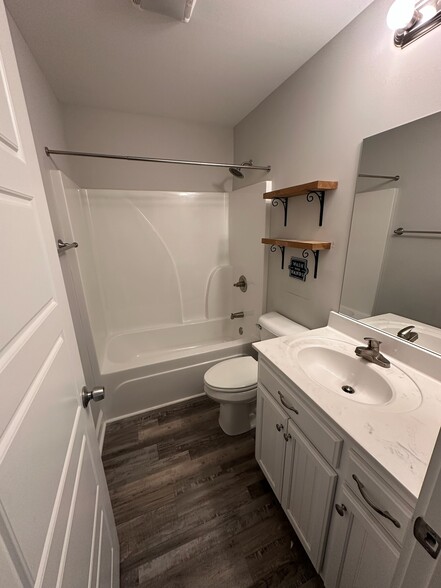 Upstairs bathroom - 3583 Colston Ln