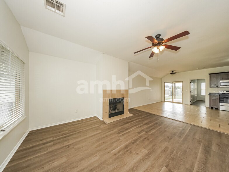 Building Photo - 1608 Ginger Ave
