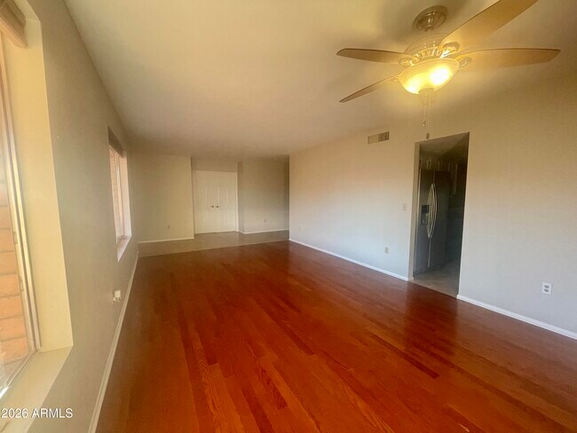 Building Photo - 508 E Angela Dr