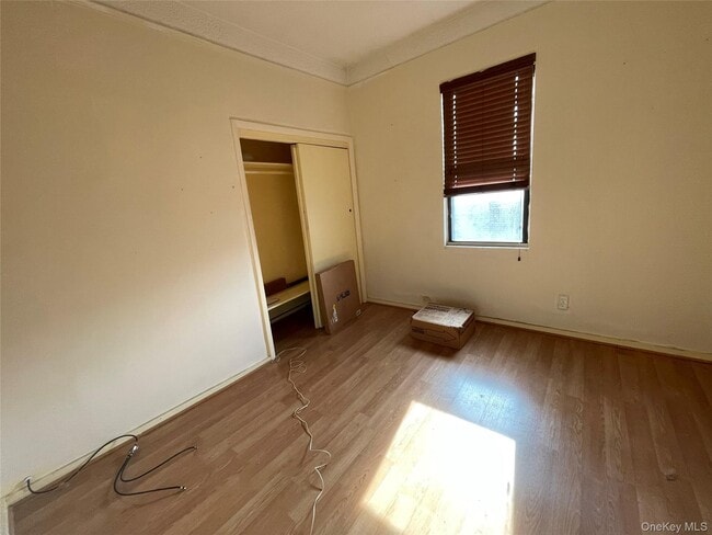 Building Photo - 90 Main St