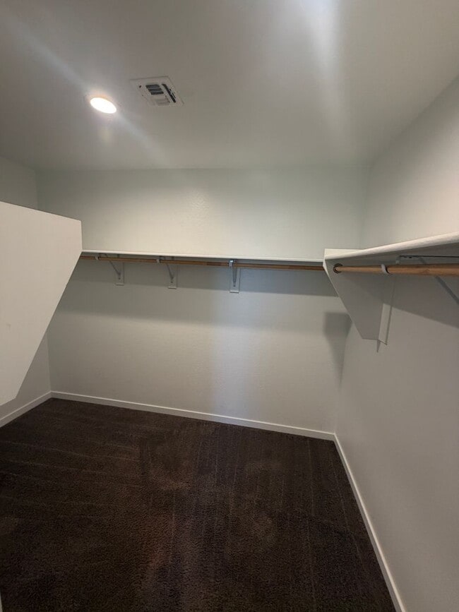 Building Photo - Unique opportunity! Rent a NEWER home in Tempe!! This home features 4 bedrooms & 3.5 baths with 2...