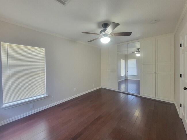 Building Photo - 1225 Blalock Ave