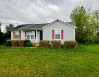 Building Photo - Adorable Oak Grove Home