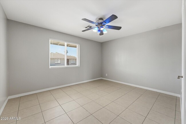 Building Photo - 1202 N 49th Pl