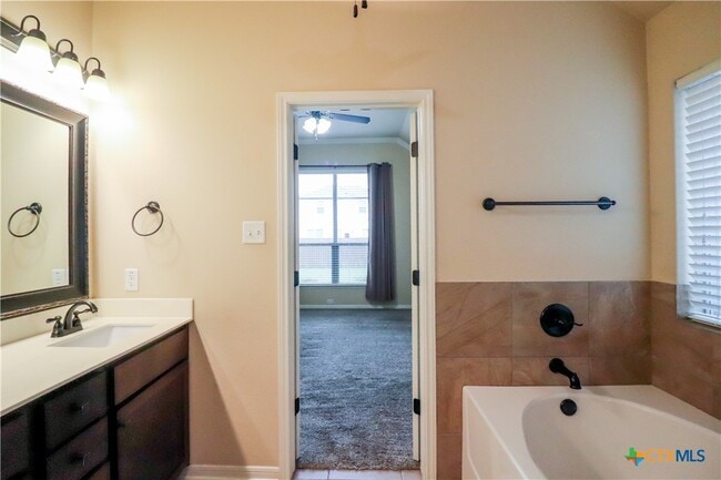 Building Photo - 620 Copper Ridge Loop