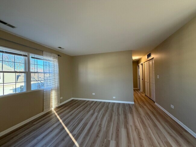 Building Photo - 1311 Fall Ct