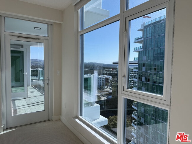 Building Photo - 3141 Michelson Dr