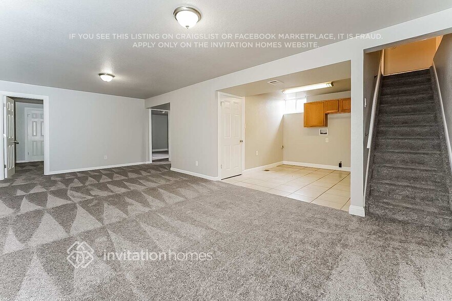 Building Photo - 5561 Xanadu St