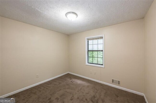 Building Photo - 3038 Courtney Dr