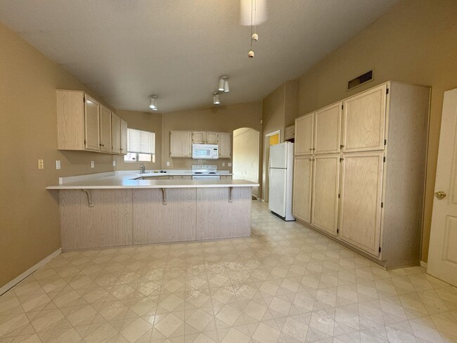 Building Photo - ***MOVE IN SPECIAL**SPRINGS IN CHANDLER 3 ...