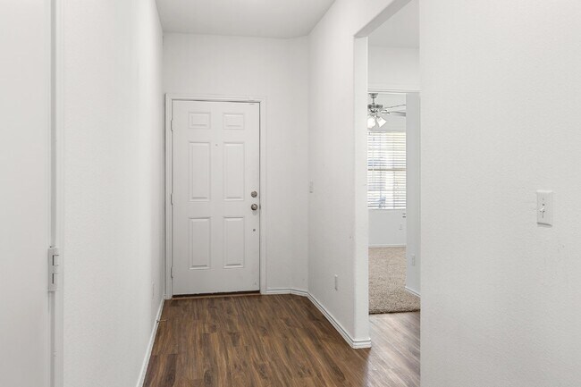 Building Photo - Cozy Kyle Home Awaits You