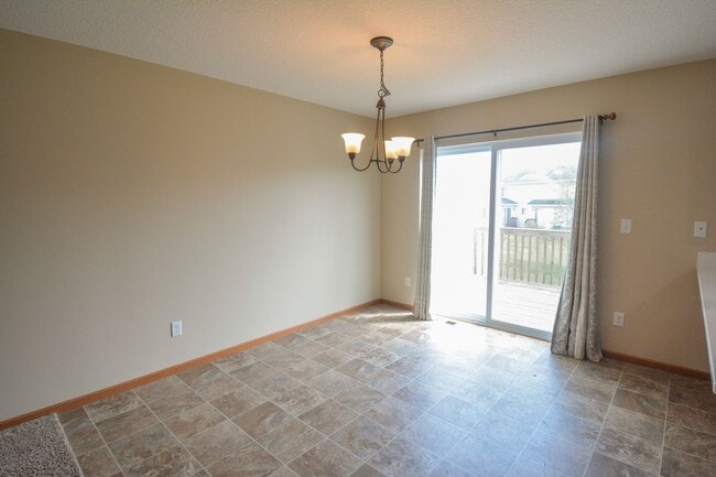 Building Photo - 3 Floor Townhome With Large Yard