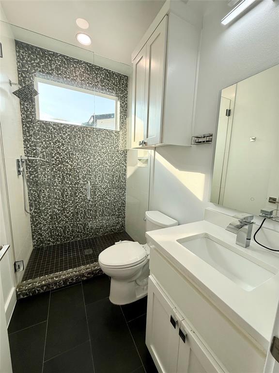 Building Photo - 3919 E 16th St