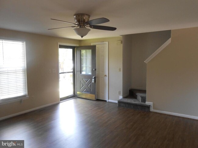 Building Photo - 131 Township Ct