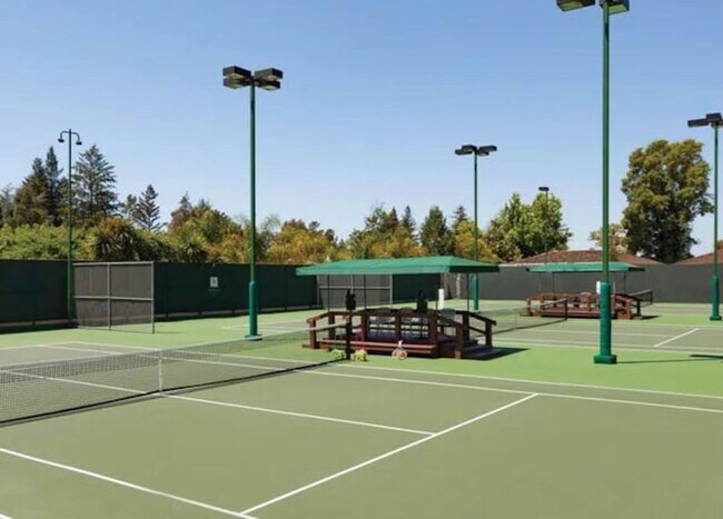 Building Photo - 648 Cottage Dr