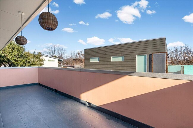 Building Photo - 5900 Ventus St