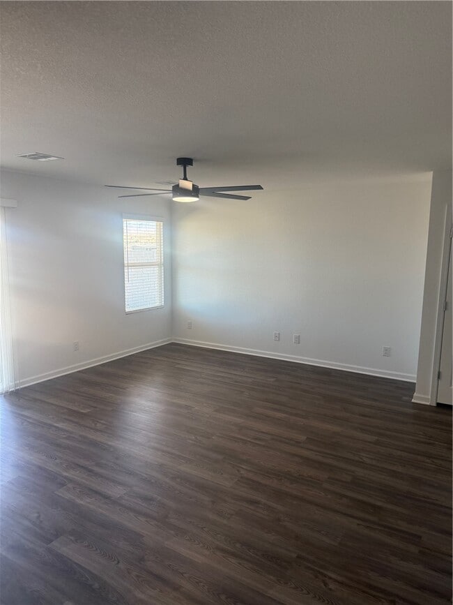 Building Photo - 2423 Vista del Oro