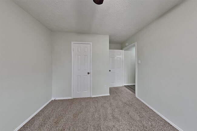 Building Photo - 19111 Ruble Dr