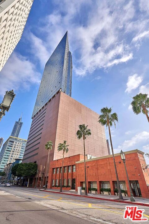 Building Photo - 1100 Wilshire Blvd