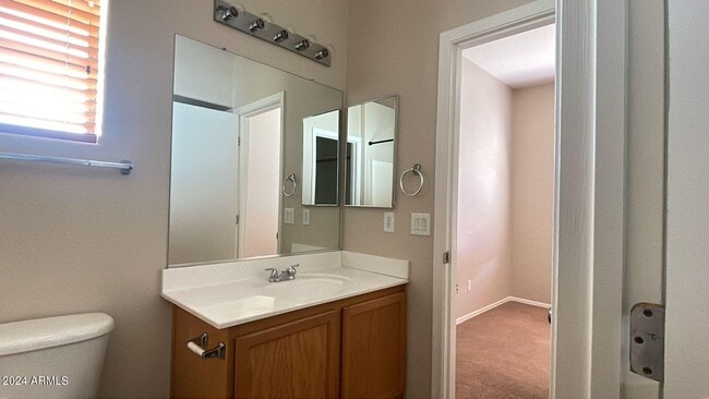 Building Photo - 5158 W Poinsettia Dr