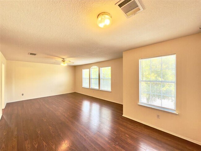 Building Photo - 17125 Dashwood Creek Dr
