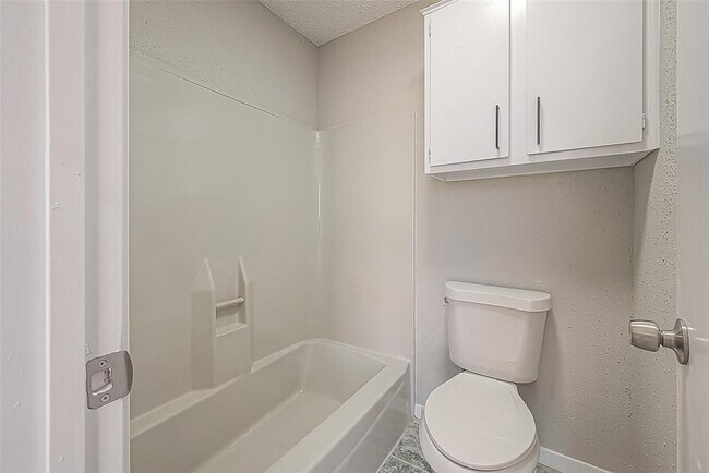 Building Photo - 9393 Westwood Village Dr