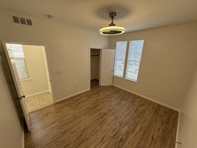 Building Photo - Stunning Spacious Single Story Home You Should Want to Call Home!