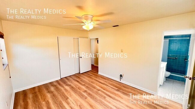 Building Photo - 1516 Dove Dr