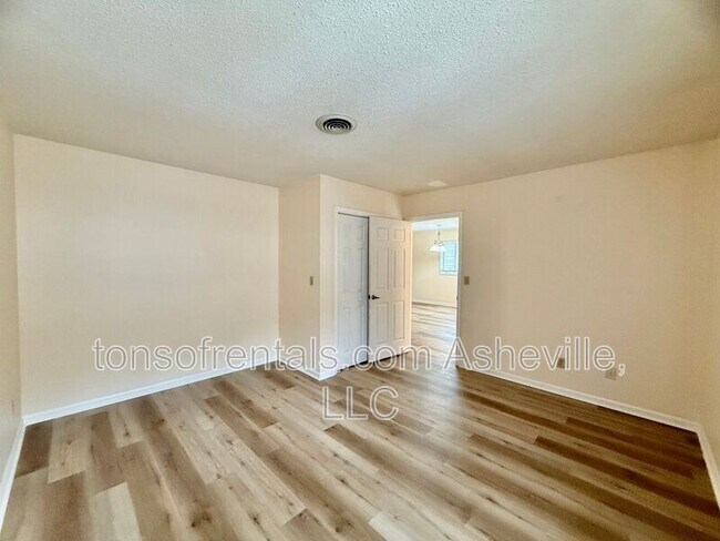 Building Photo - 181 N Britton Creek Ct