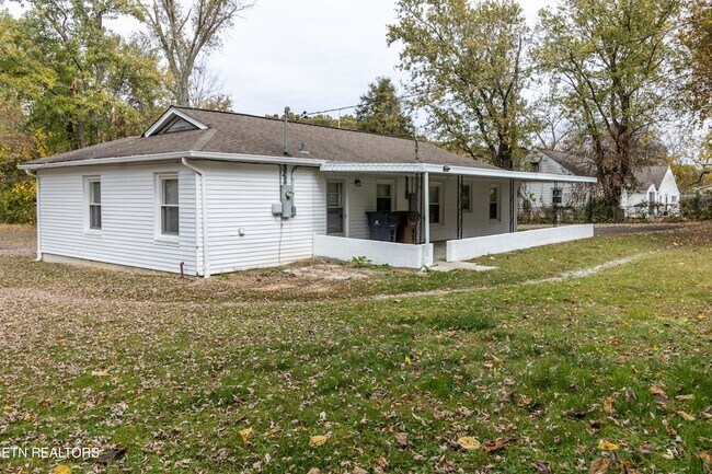 Building Photo - 6520 Jackie Ln